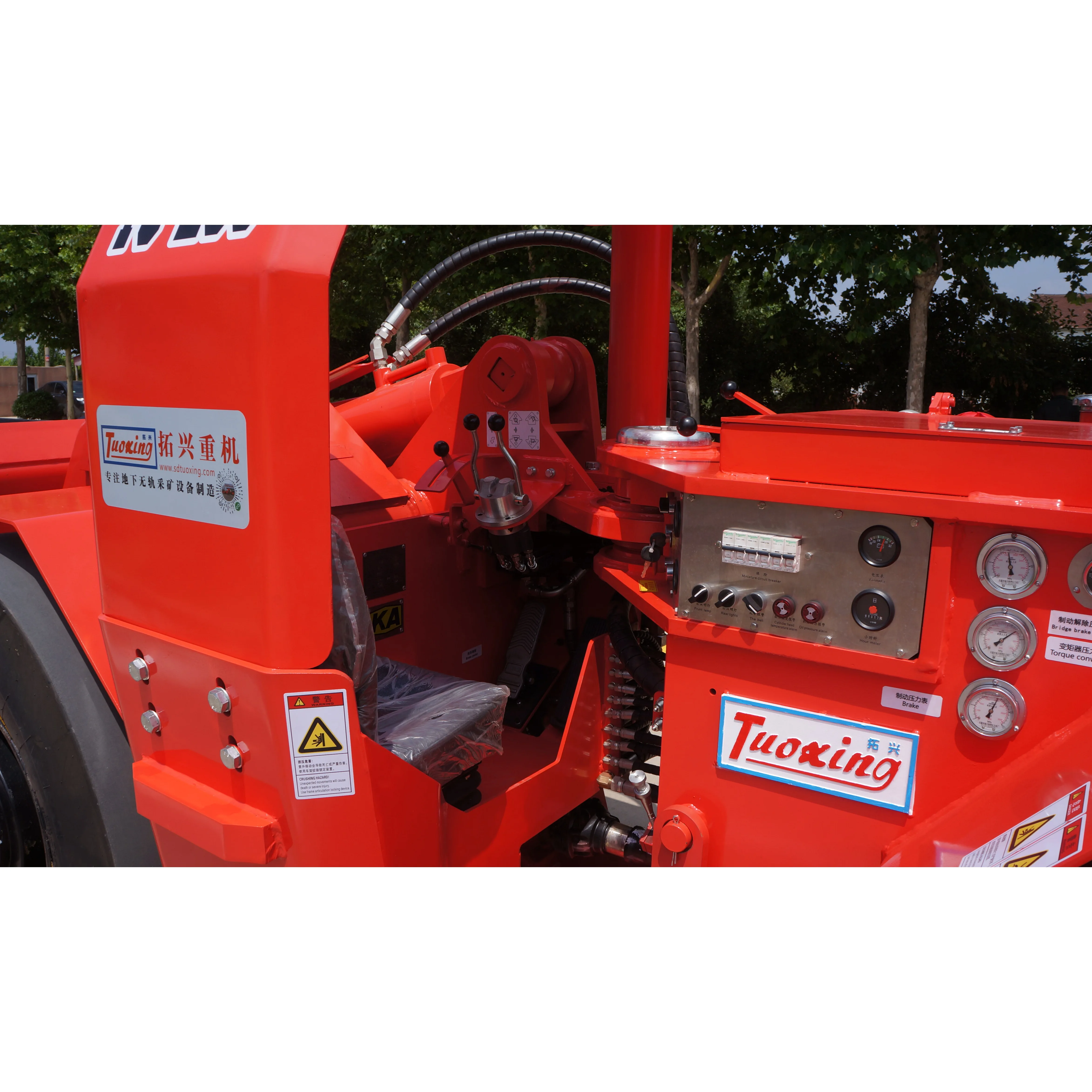 product high efficiency  tc 300 mini underground gold mining machine 6 ton 3m bucket diesel underground lhd-19