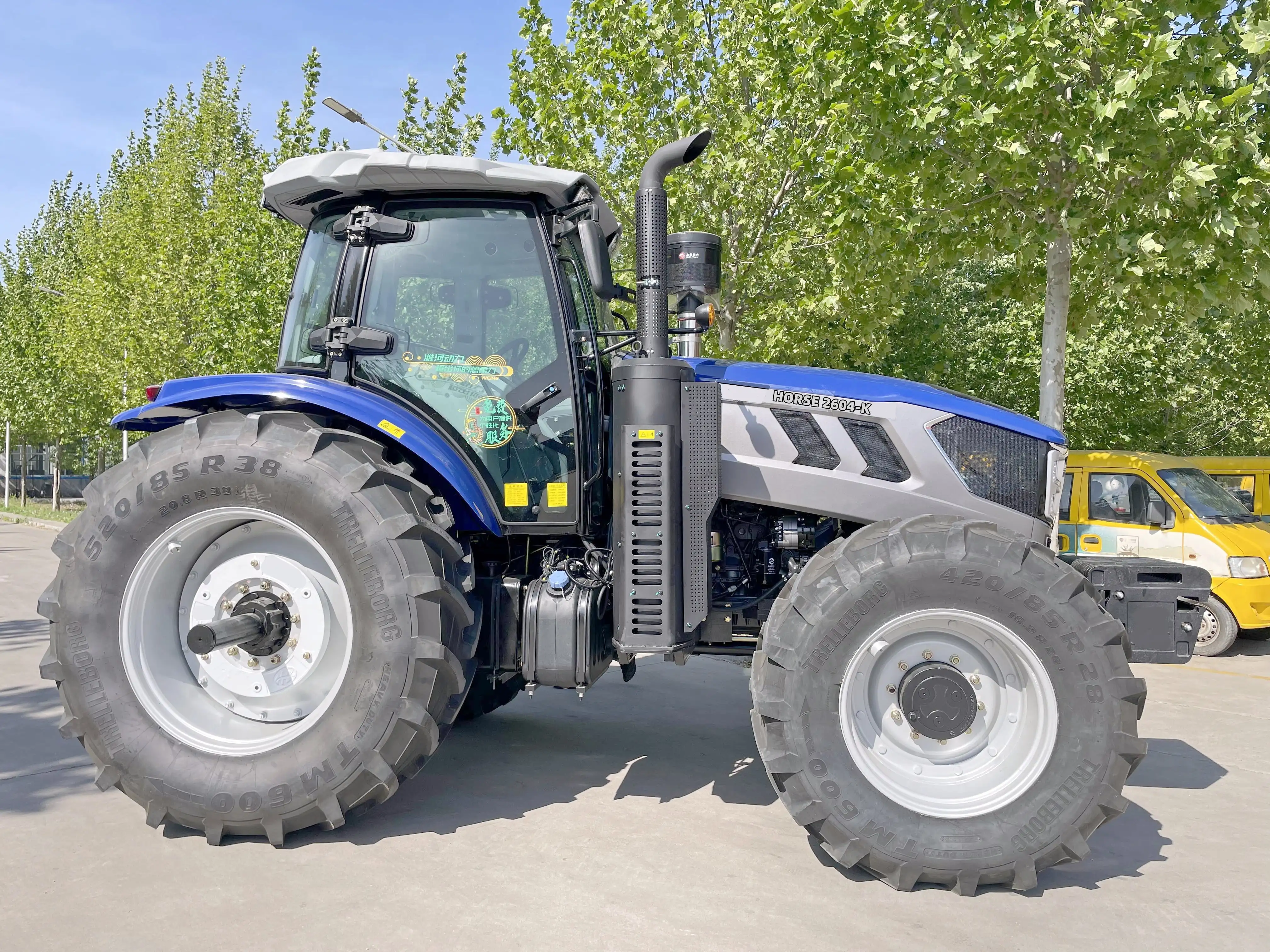 Hmt Tractors 340hp Large Tractor Cambodia Headlight Price Tractor 385
