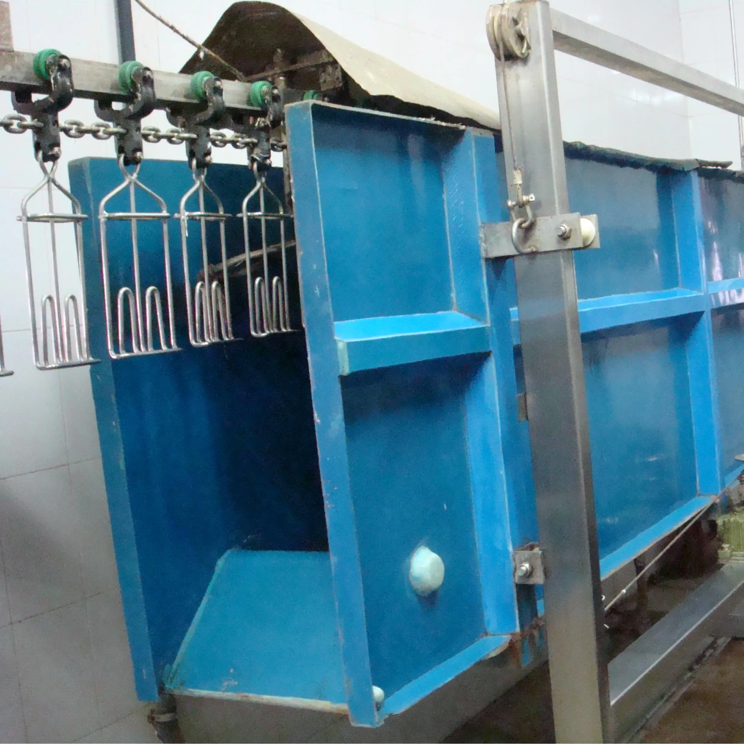 Small poultry slaughtering machine, suitable for poultry farms and small slaughterhouses