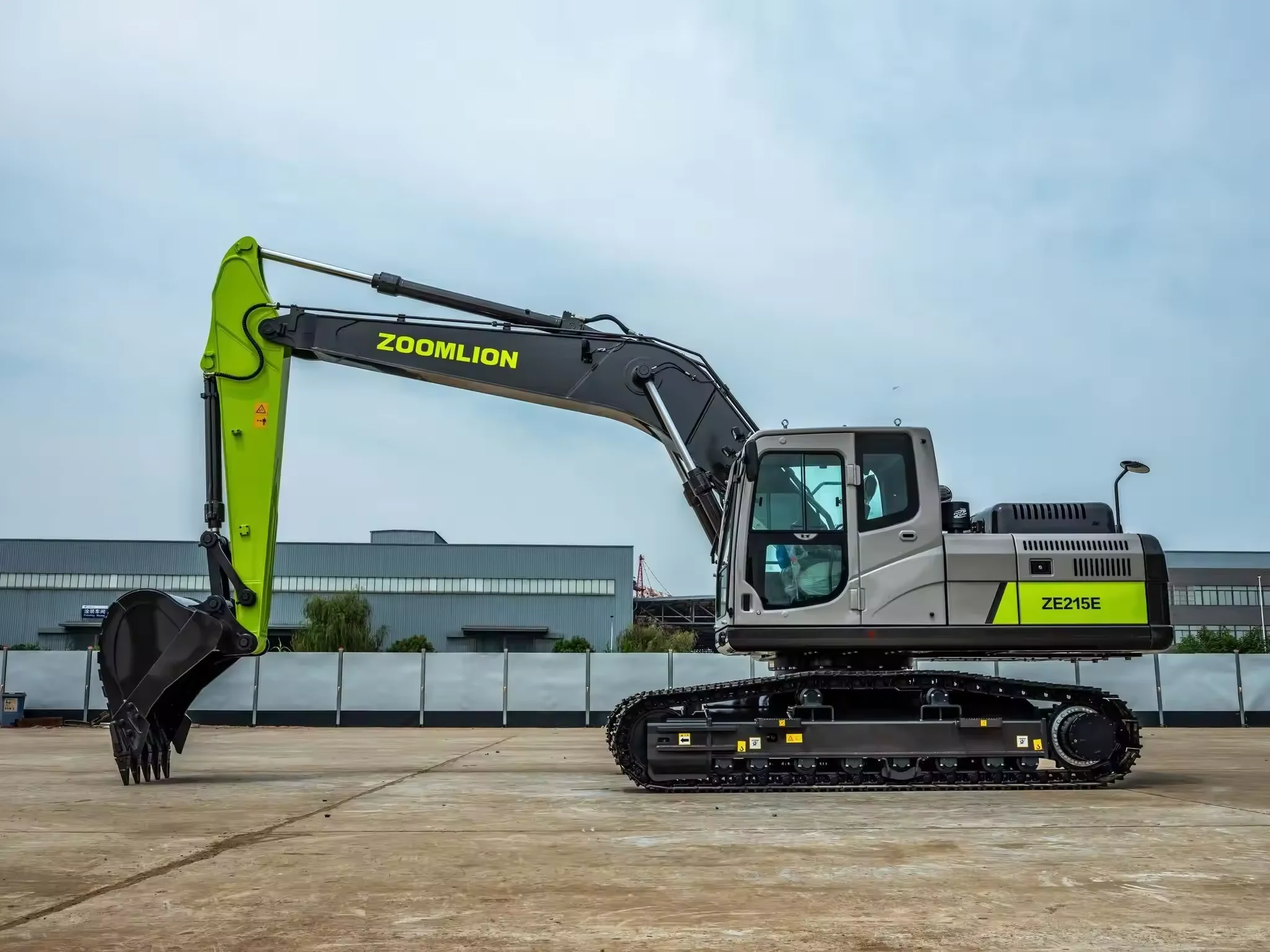 New Zoomlion ZE215GLC 22.5-Ton Medium Excavator for Sale
