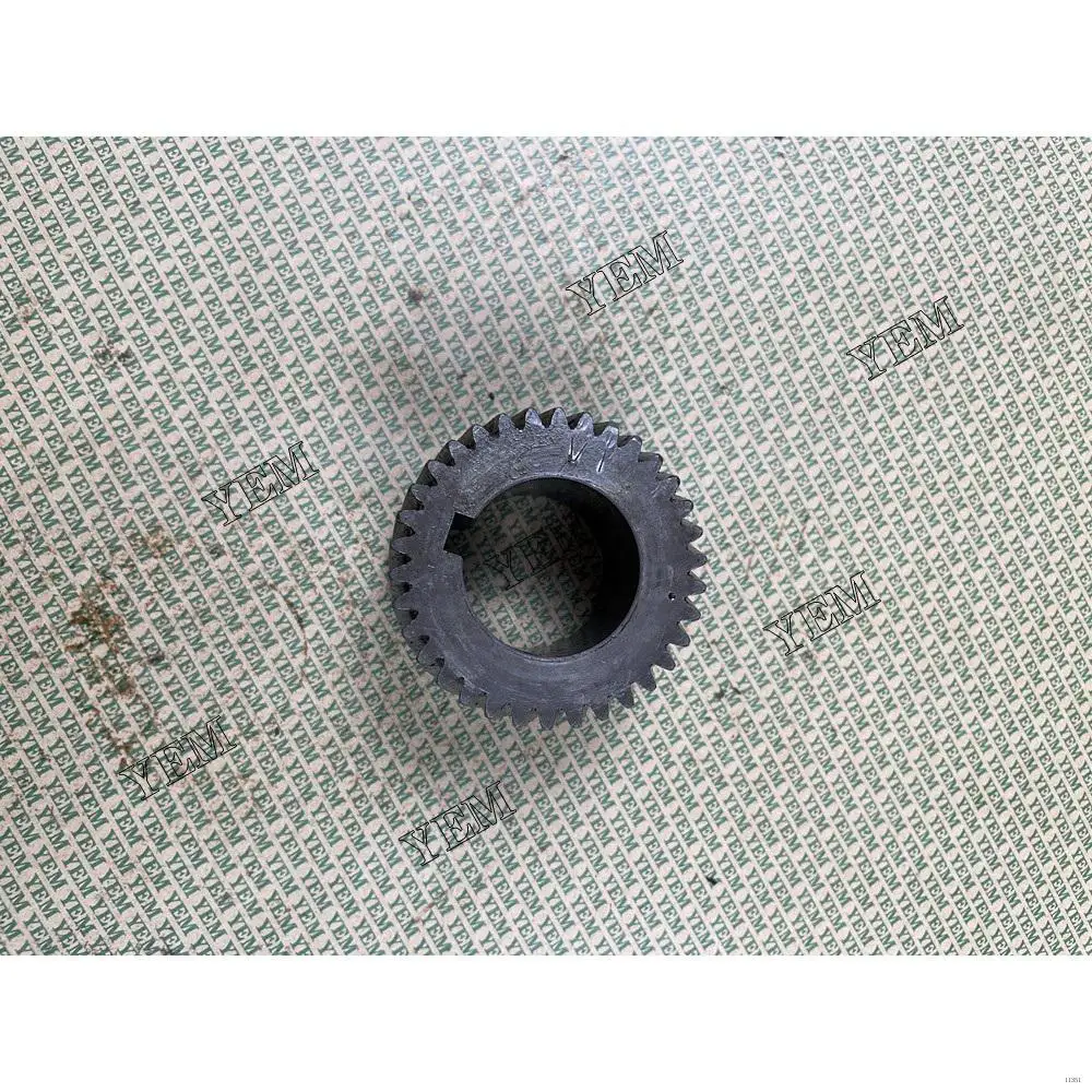 China Supplier Crankshaft Gear for Kubota D1703 Excavator Truck Lawn Mower Marine Engine