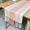 Runner da tavolo rosa carne stile nappa con diamanti grandi incrociati