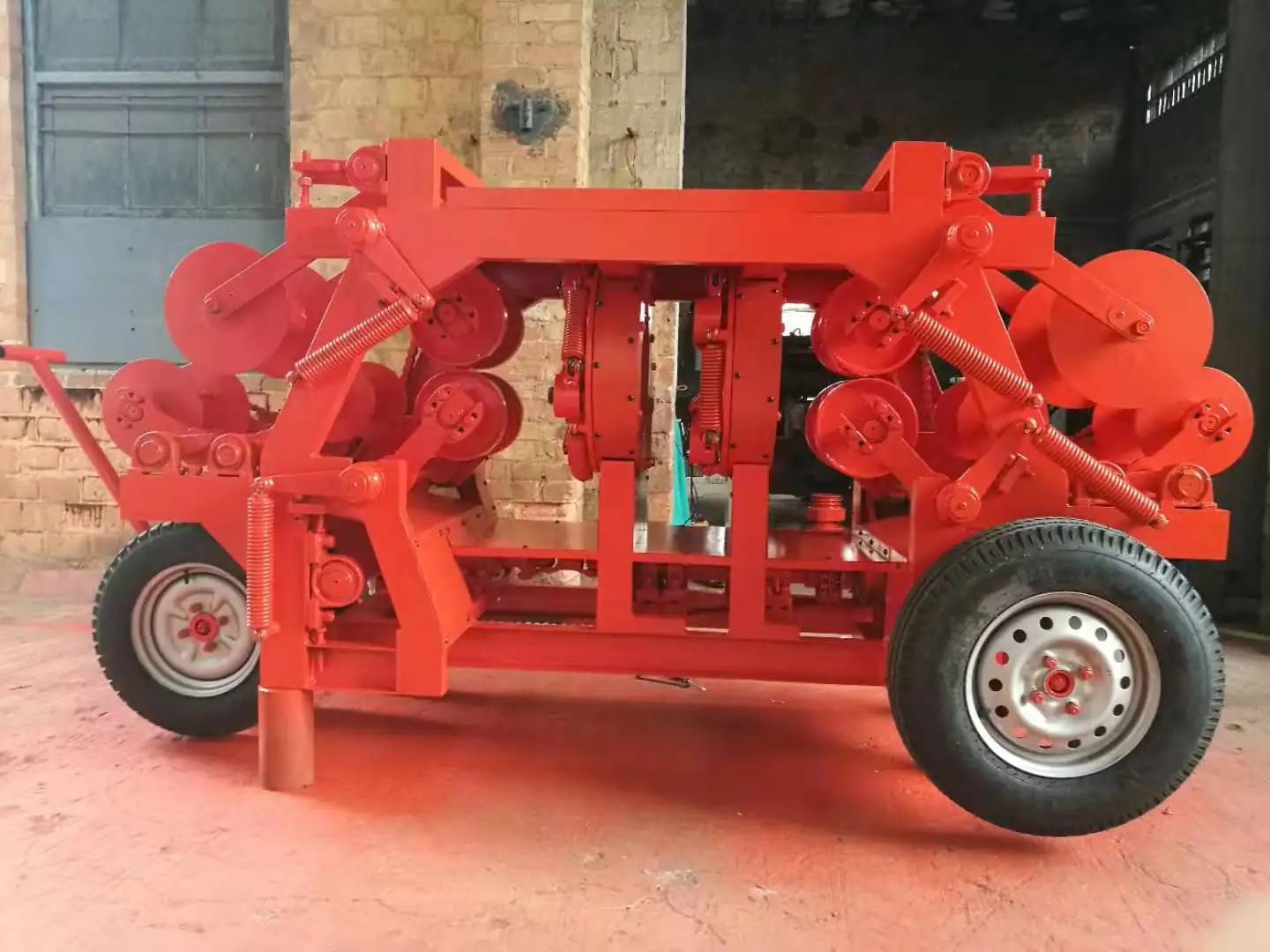 Mobile Log Debarker Portable Debarker Chainsaw Wood Debarking Machine