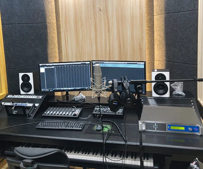 1KW FM Transmitter Complete Package of FM Radio Station