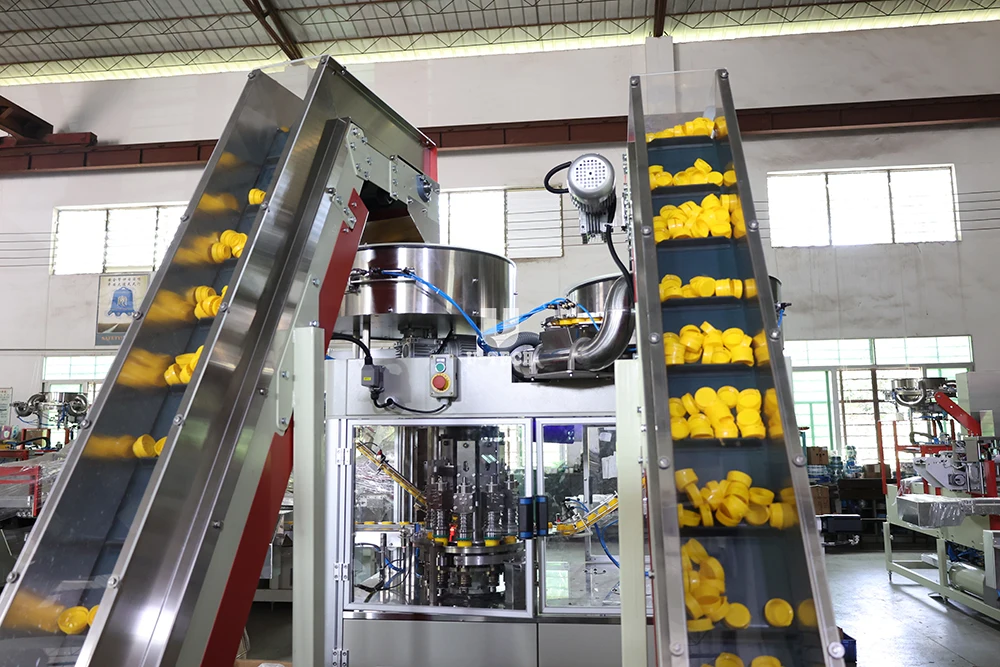 2021 U TECH High Speed 2 Part Twist Off Cap Flip Top Closure Lid Bottle Tapa Cap Closing Folding Making Assembly Machine