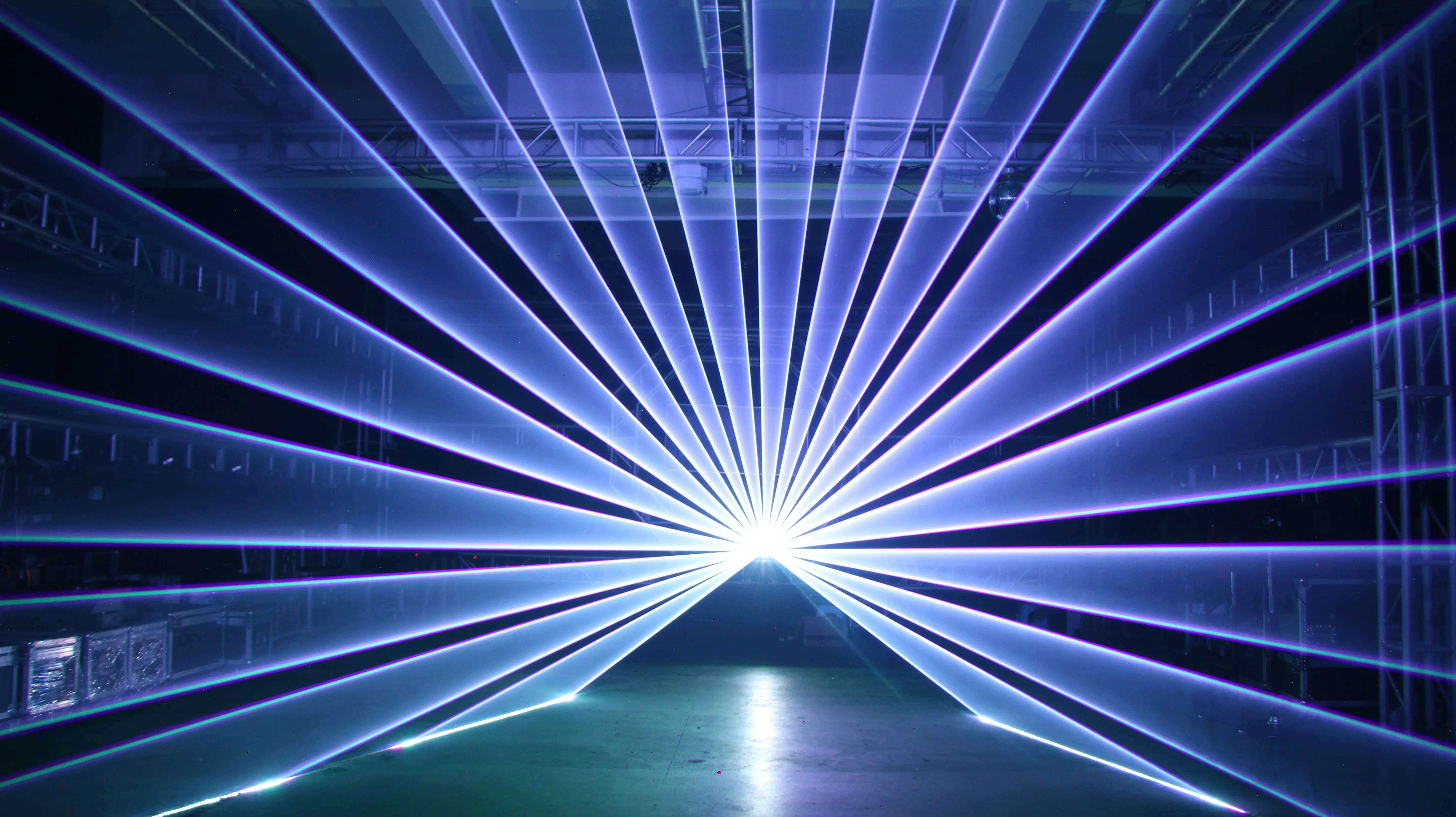 APP Control 10W RGB Laser Light 40KPPS Animation Stage Show Weddings KTVs Blue Red Green Beams Dmx512 Mode 15W 20W Power Options