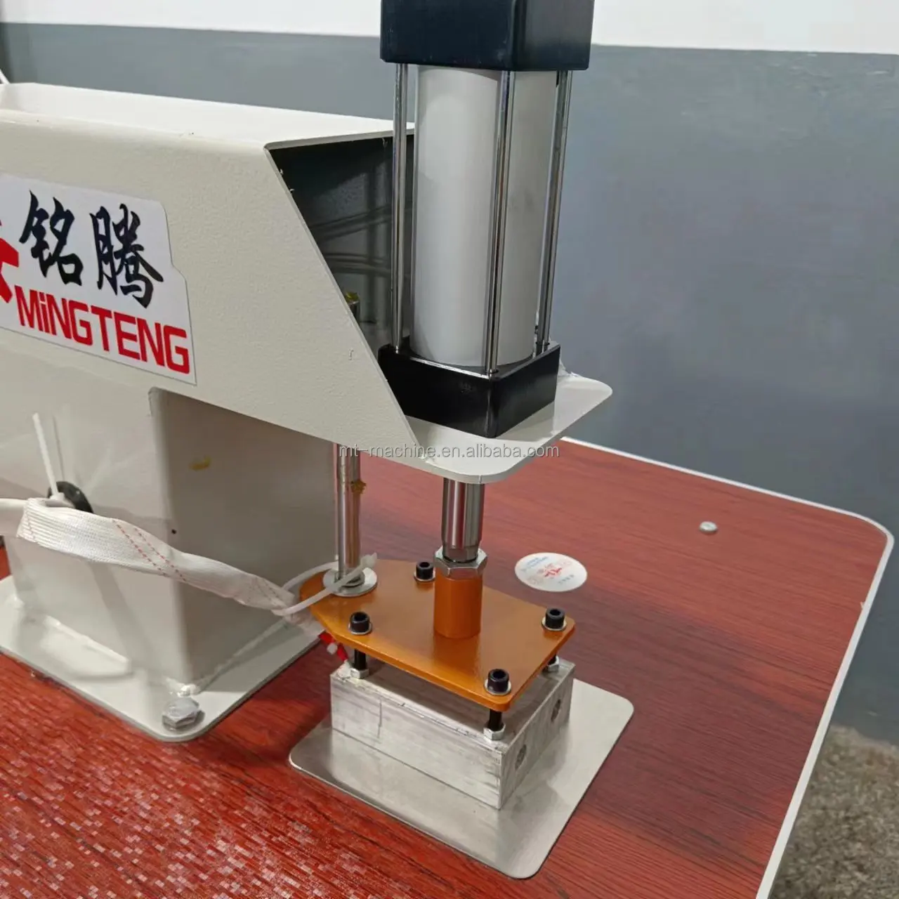 Automatic Double Station Shoe Making Machine for Hot Stamping ...
