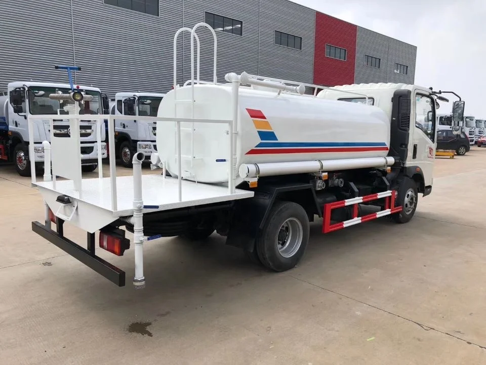 LHD Sinotruk Small 3 Cubic Meter Water Pump Tanker Truck for Sale