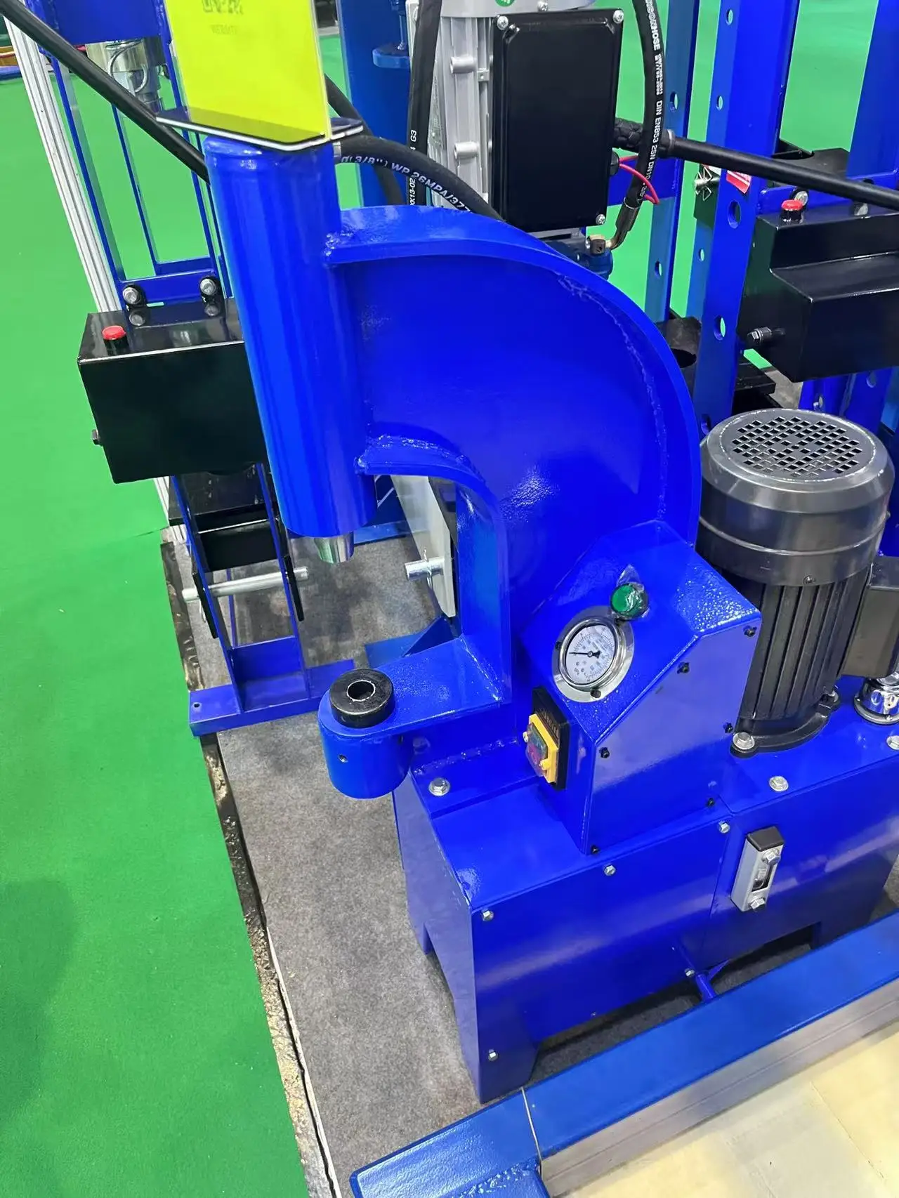 Mini Automatic Riveting Machine Strong Riveting Machine for Brake Lining Silvartips Riveting Making Machines