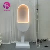 1,9 m de haut, avec éclairage LED