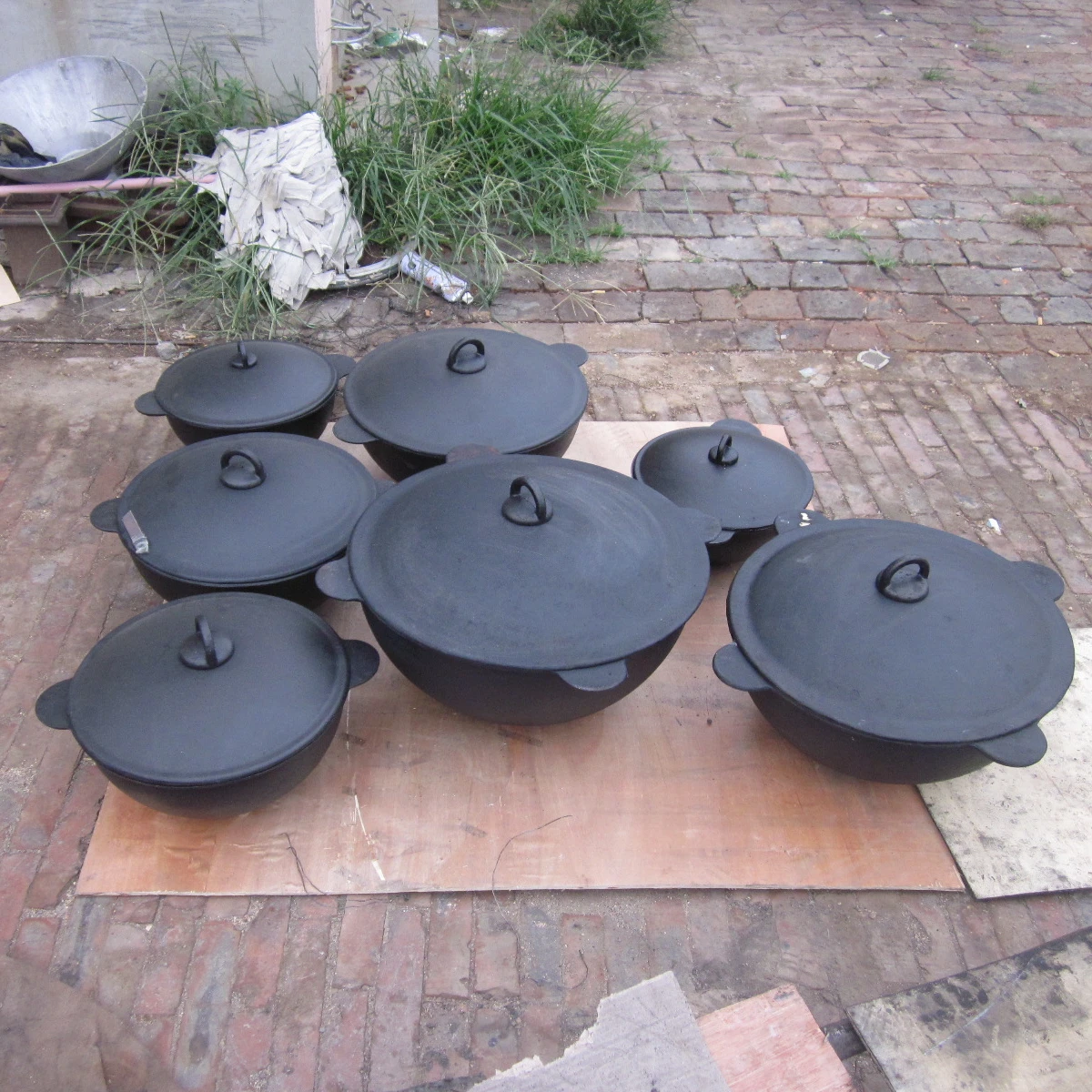 4.5L 9L 12L 15L 20L 50L cast iron / cast aluminum Russian cast iron