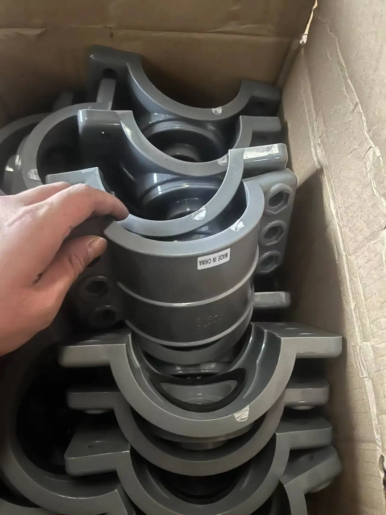 High Quality PVC Repairing Clamp Saddle UPVC Pipe Fitting Saddle Clamp for Water Supply Clamp Saddles