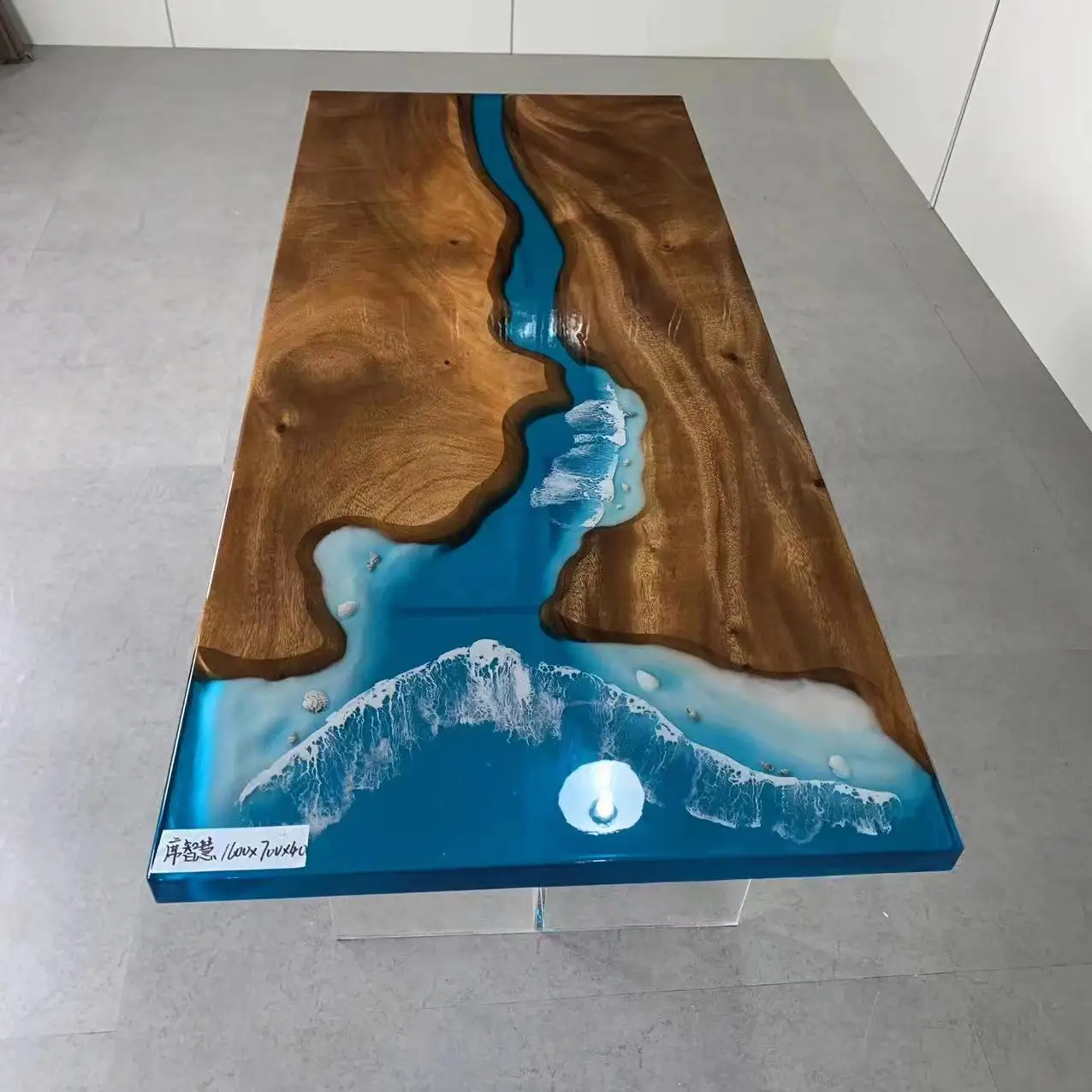 Tavolo in resina epossidica trasparente oceano blu fiume chiaro