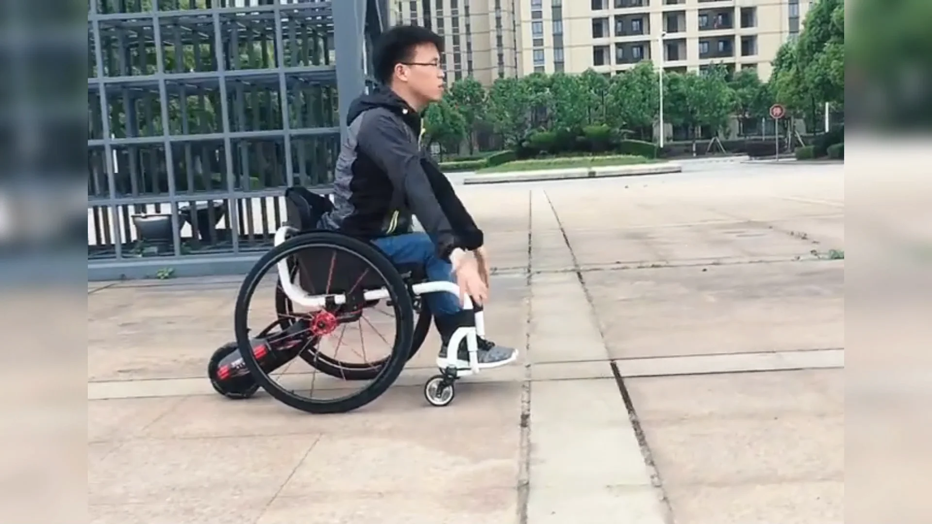 【期間限定】②24V 一輪電動リアアシストドライブモーター　自走式車椅子用 新品 期間限定】②24V 一輪電動リアアシスト&ドライブモーター 自走式