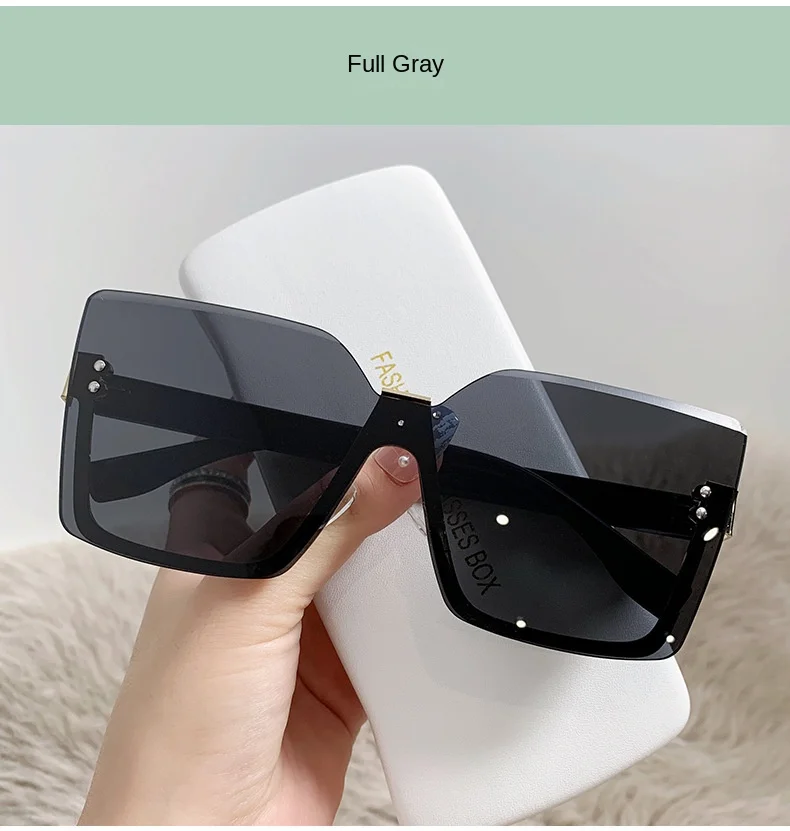 150 New Women Eyewear Rimless Trendy Sunglasses Large Square Sunglasses Personalized Glasses Retro Designer Fashion Sunglasses