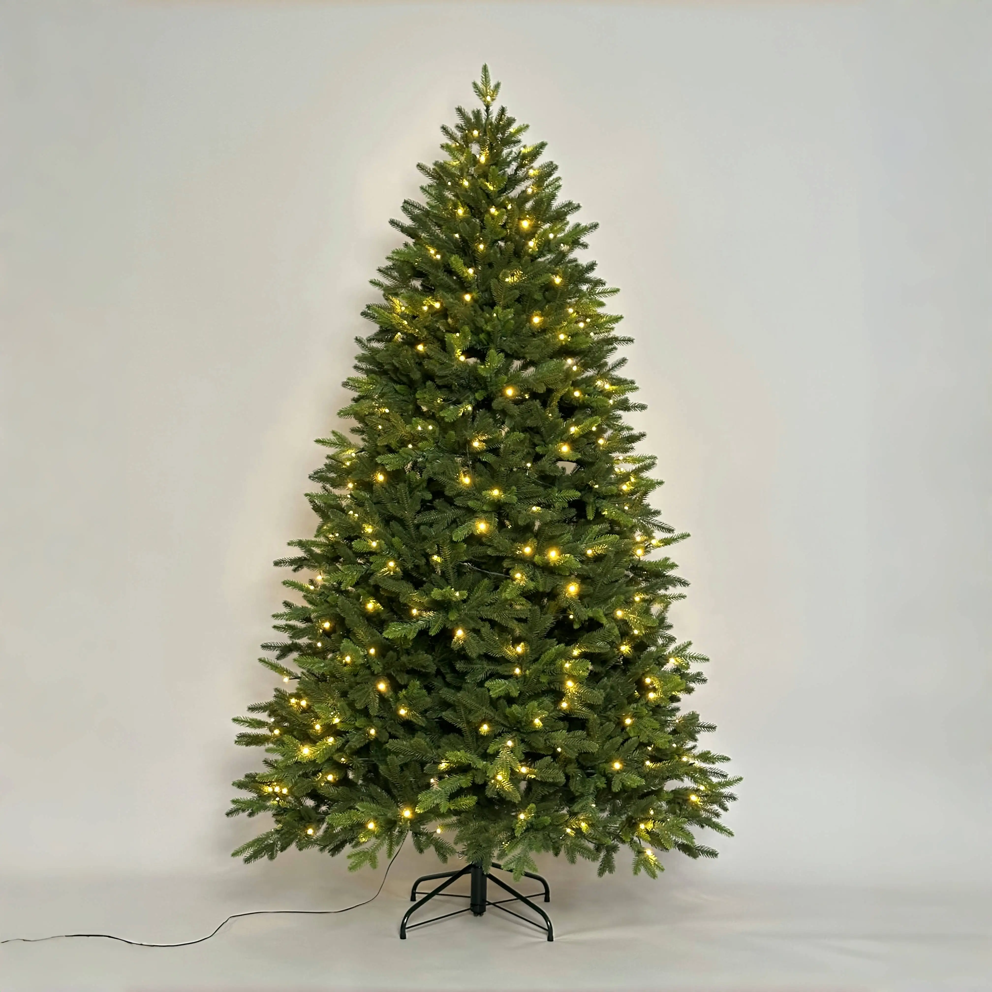 Customized LED Lights Tree PVC PE Mixed Style for Holiday Ornaments and Christmas Tree Decoration