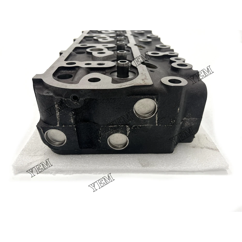 6D105 Cylinder Head for Komatsu Cylinder Head Engine Parts Factory 3