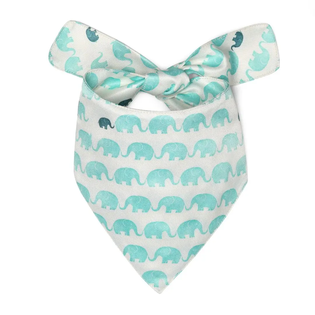 Wholesale Pet V Cut Triangle Polyester Printed Customized Scarf Custom Logo Dog Bandanas Custom