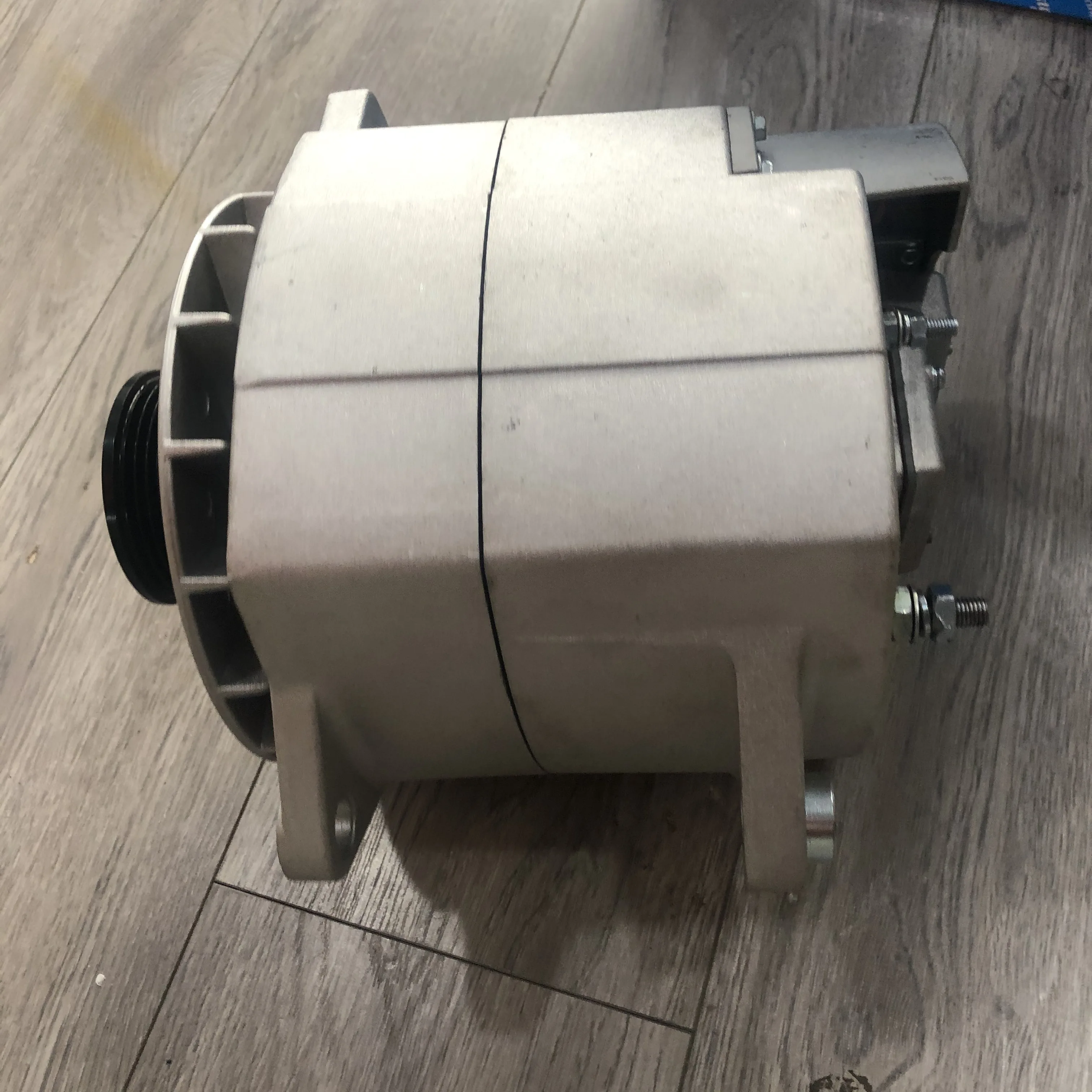 6BT Engine parts Alternator 3999672 21BJ077 28V 150A 8RL3136 