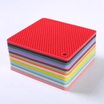High-Temperature Resistant Thickened Anti-Scalding Silicone Insulation Table Mat Food-Grade Non-Slip Coaster for Kitchen Use