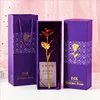 Rosa rossa con scatola viola