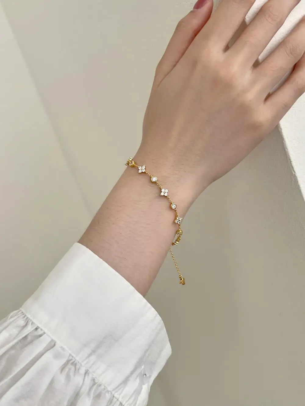 KAKODIY fashion four leaf clover with round zircon gold plated 925 Sterling Silver bracelet detail 6