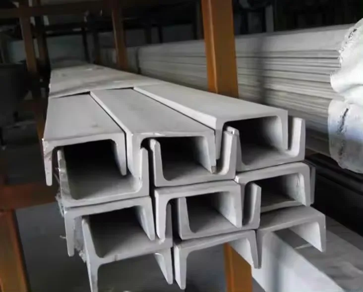 Modern Design ASTM A252 Welded Steel Pipe 6M 12M round Section Metal Tubes for Structural Warehouse Use H beam  I beam C beam supplier