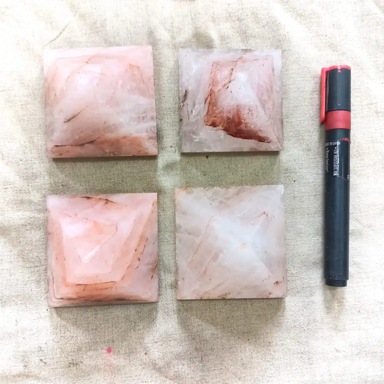 quartz pyramid hot selling high quality nature red quartz