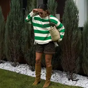 Factory Wholesale Winter Autumn Printed Front Wide Green White Striped Sweatshirt Women Loose Fit Casual Pullover Hoodie Custom