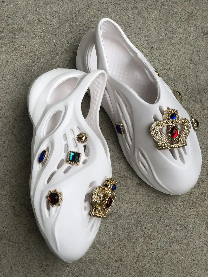 yeezy foam runner waterproof