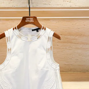 2026 Luxury Women's Fashion Vest Top with Laser Embroidery Hollow Lace Back Center Zipper Breathable Design