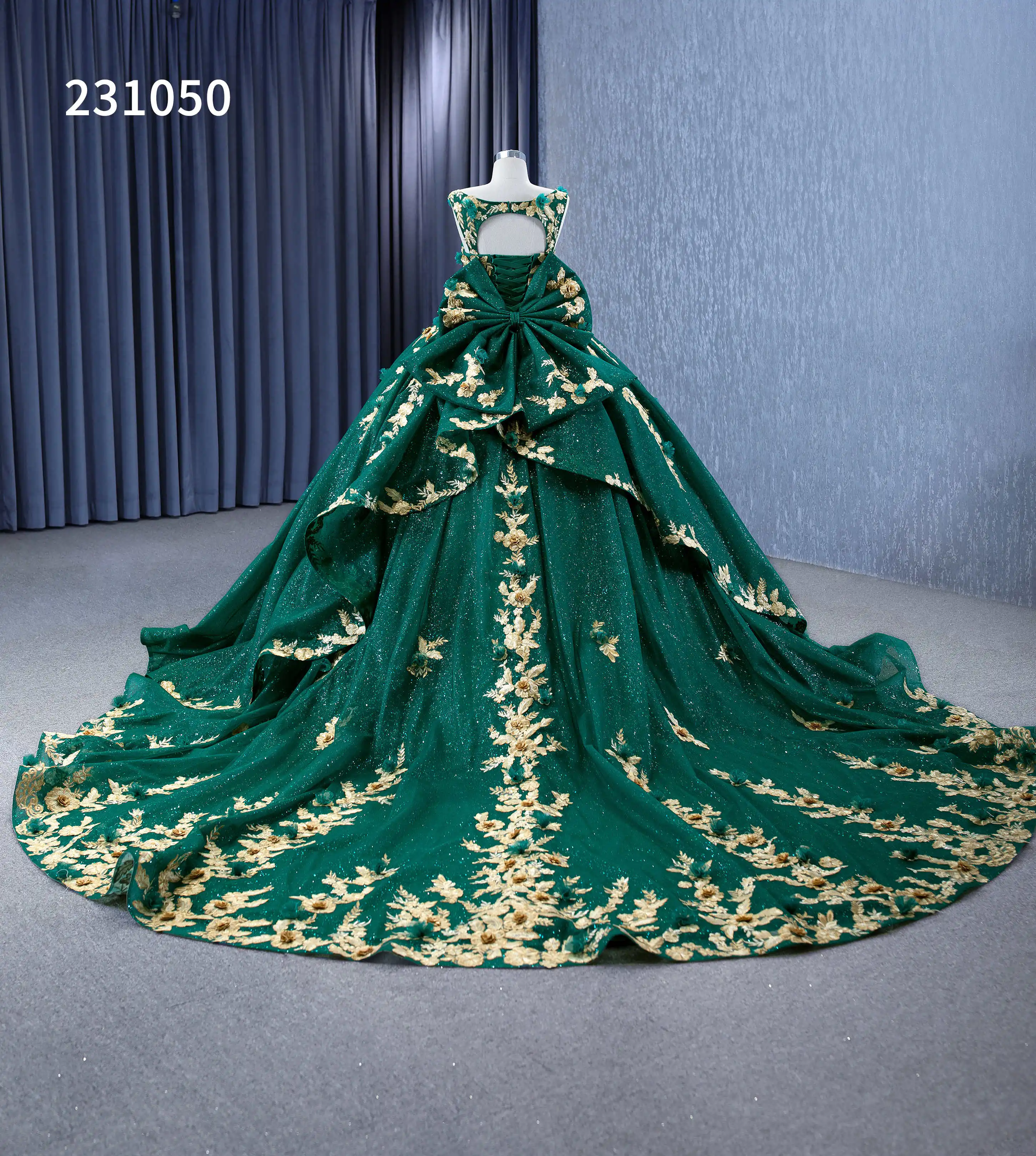 QUEENSGOWN Green Ethnic Golden Shimmer 3d Flower Glitter Bridal