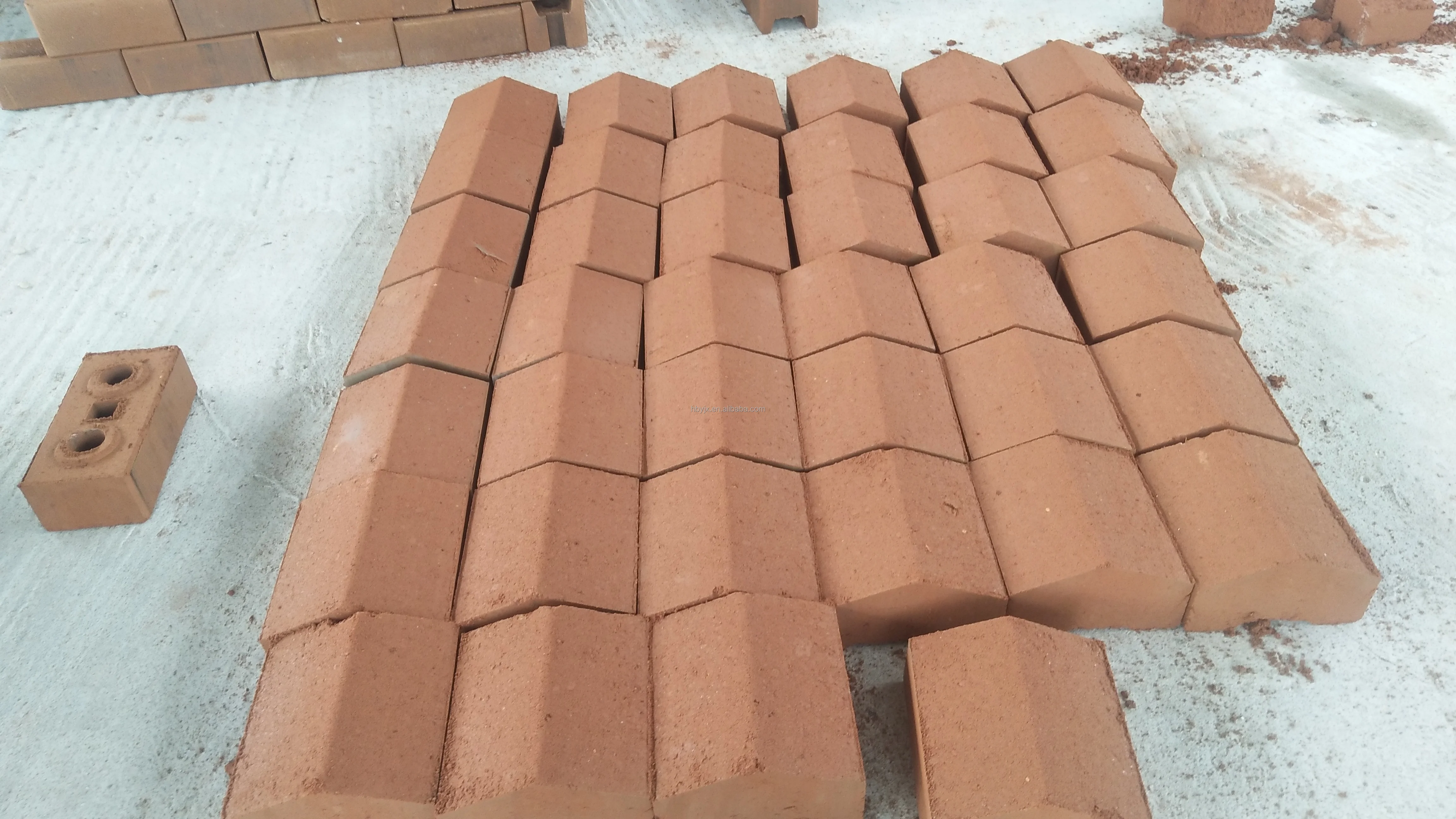 Soil Cement Interlocking Rammed Earth Brick Making Machine
