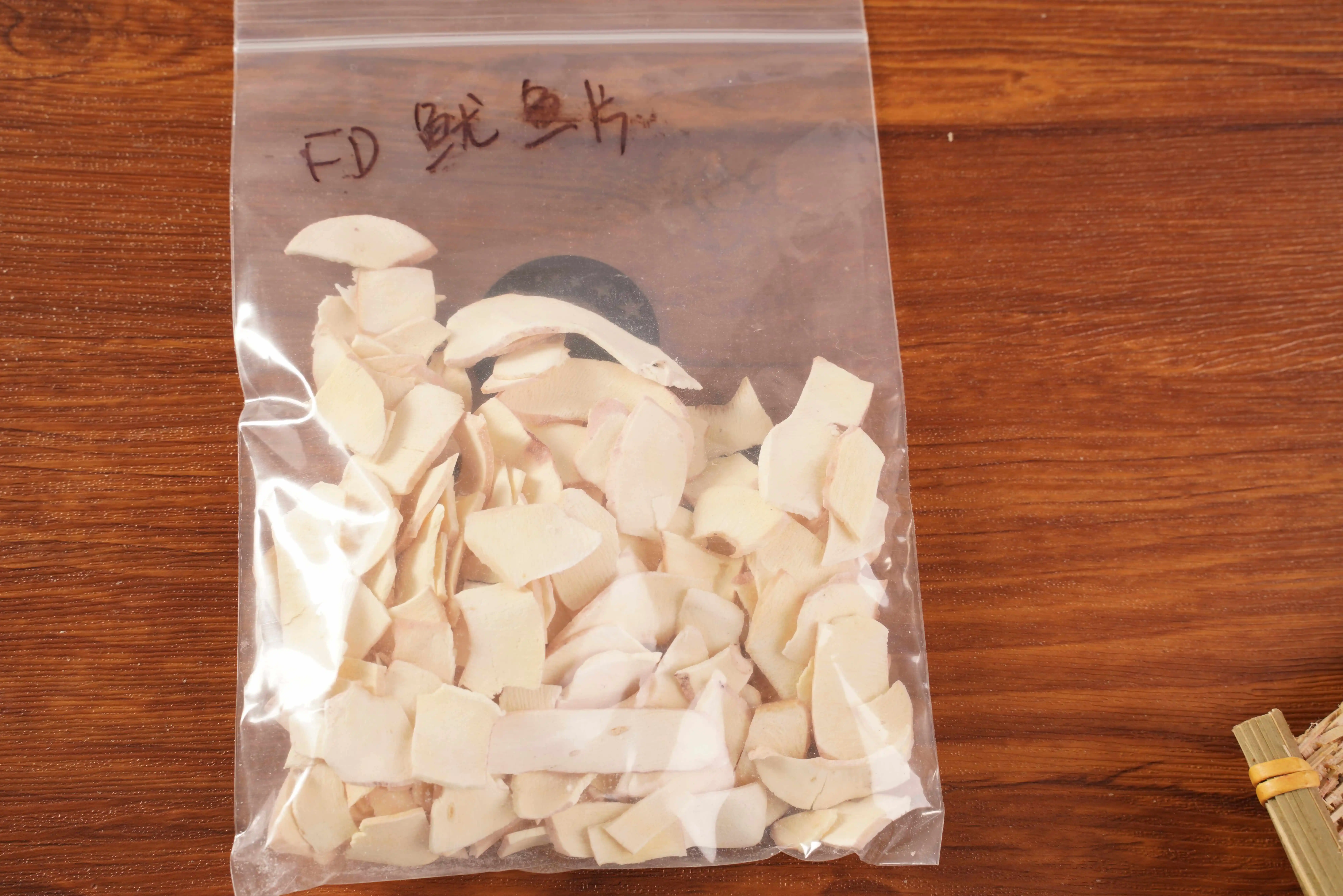 Китайский производитель лучшие продажи сублимированное мясо кальмаров низкая цена вкусные и полезные сушеные кальмары