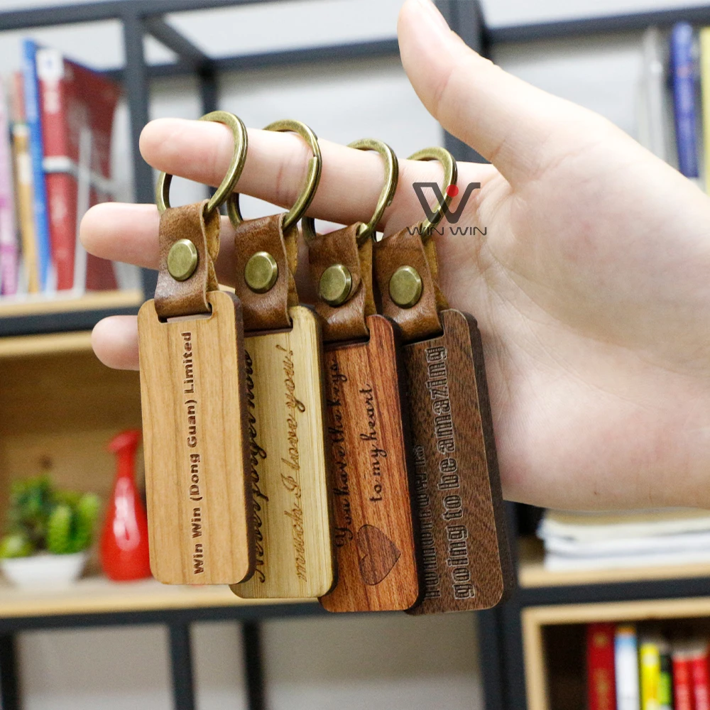 Factory Wholesale Luxury Brand Designer Leather Keychain