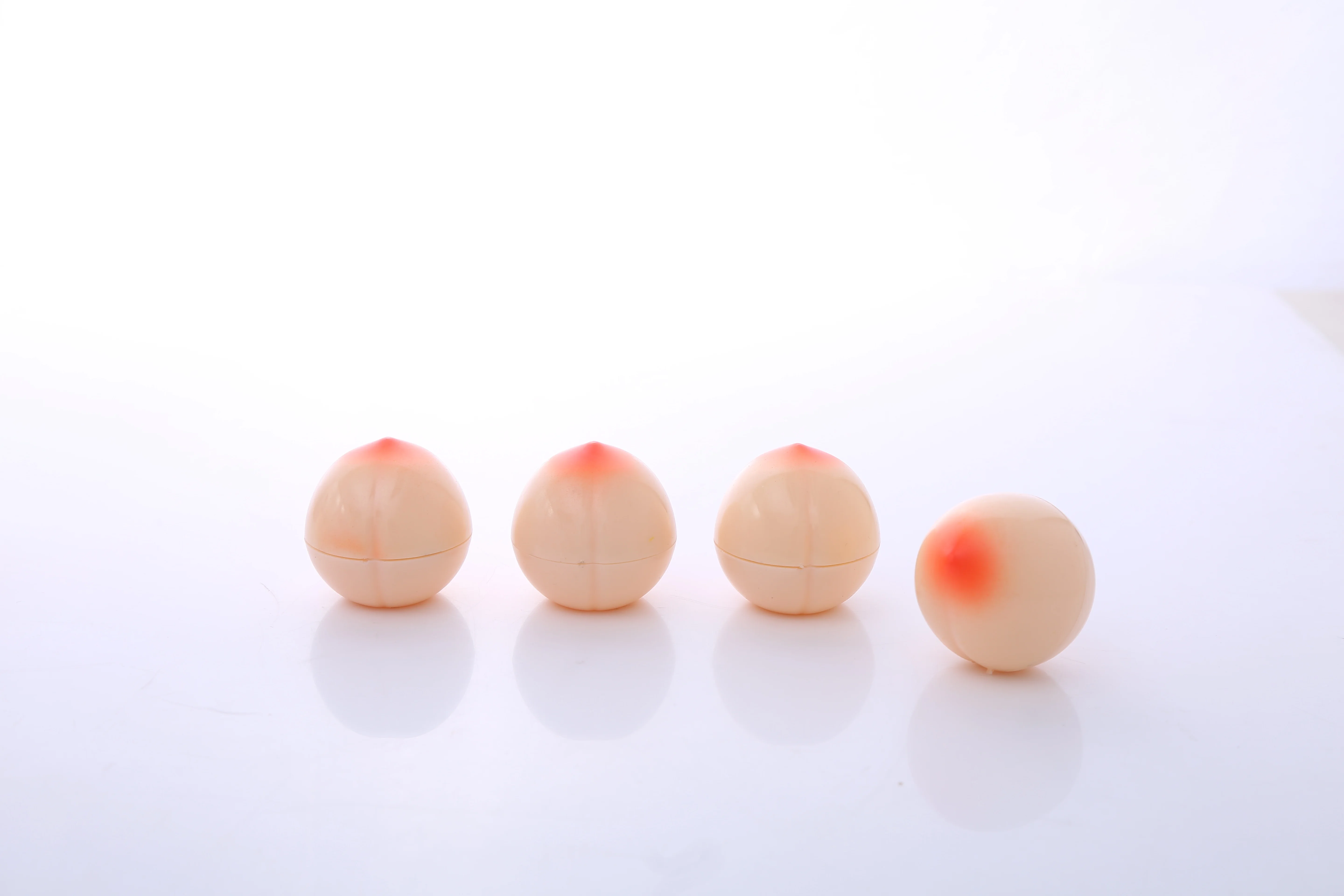 Amazon Hot Selling Private Label Peach Flavor 24 Hours Nourishing Lip Balm Customization Mini Size Low Moq Factory