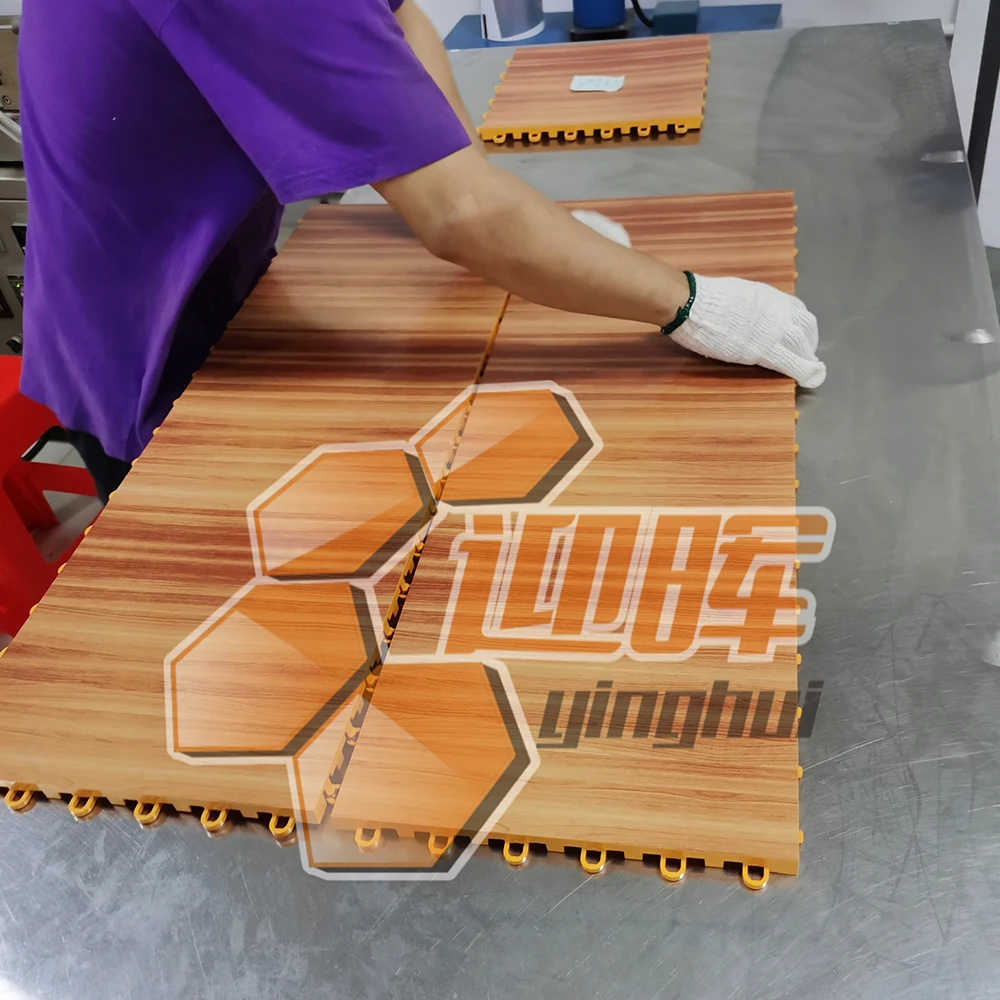 Indoor Interlock Woodgrain Basketball Flooring Plastic Wooden Basketball Sports Court Flooring