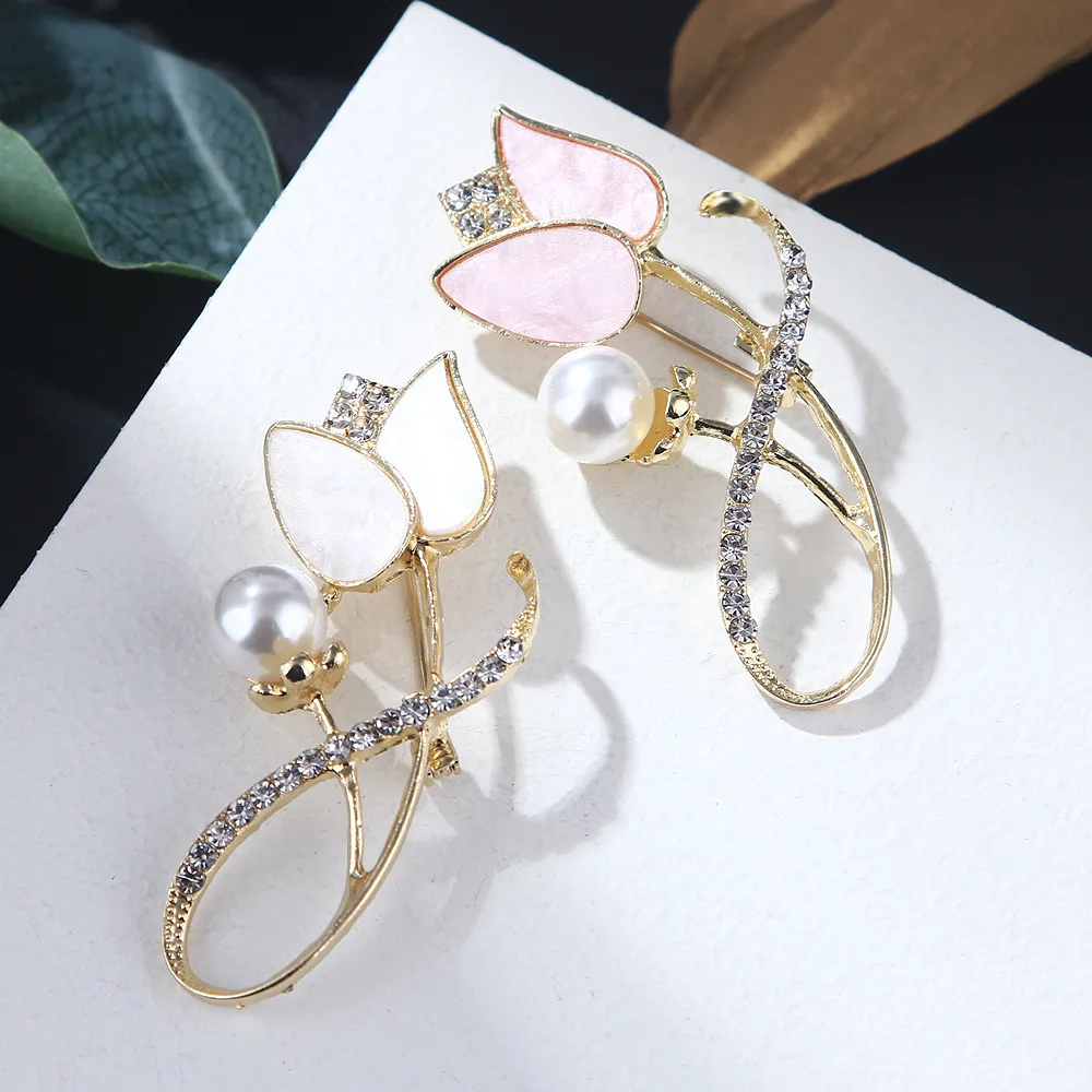 Go Party Temperament Flower Brooch Pearl Shell Rhinestone Brooch Tulip Brooches Pins for Women Corsage Suit Coat Accessories