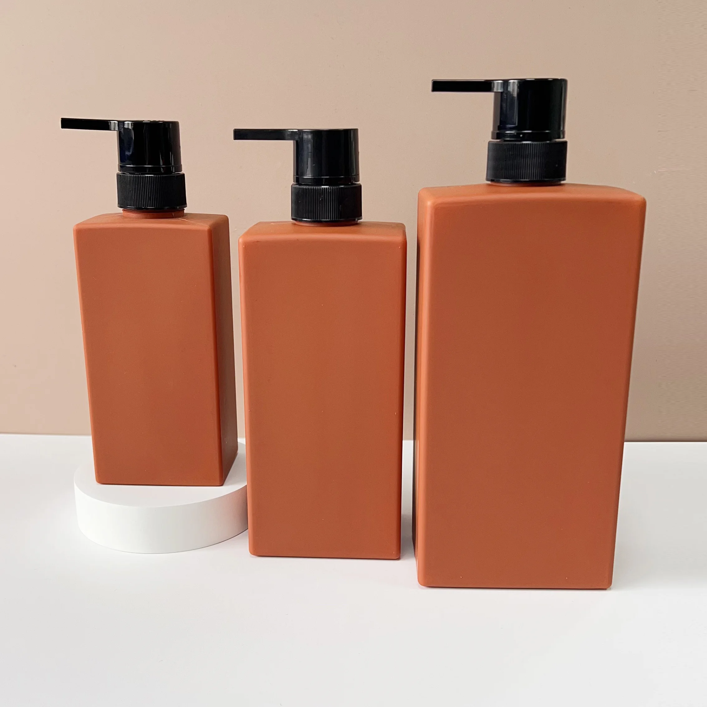 Factory Direct Sales Large Capacity 500ml 750ml 1000ml Hdpe Shampoo Lotion Bottle Square Conditioner