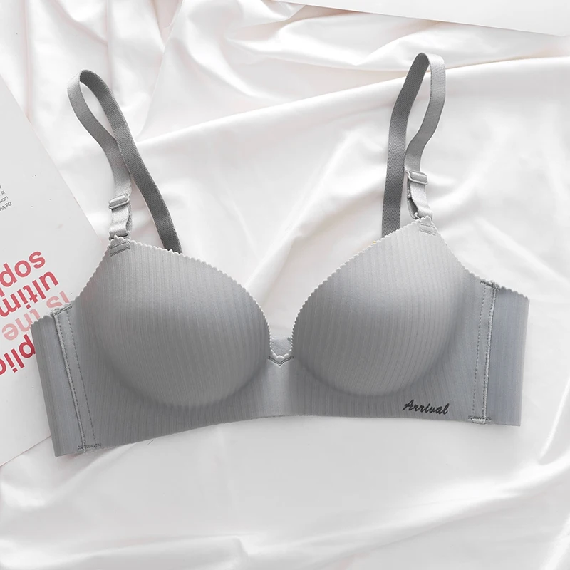 Factory Direct Sales Non-slip and Not Tight Widen the Invisible Back Buckle Modern Girl Bra Push-up Invisible Traceless Bra
