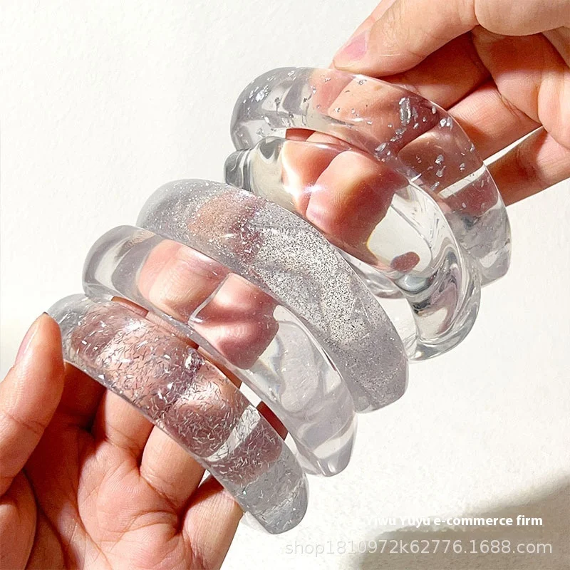 2025 Spring Summer Collection Versatile High Transparency Sparkle Atmospheric Resin Transparent Sequin  Bangles Fashion