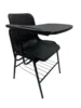 Chaise d'école noire, tablette, livre, panier