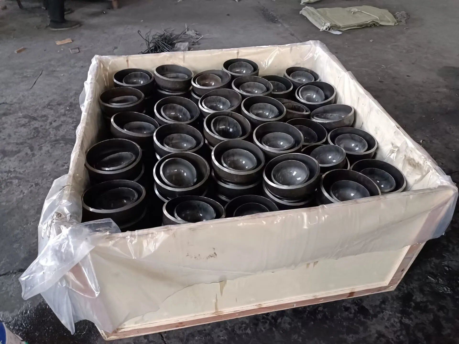 Pipe End Caps Round Carbon Alloy Stainless Steel Pipe Caps Pipe