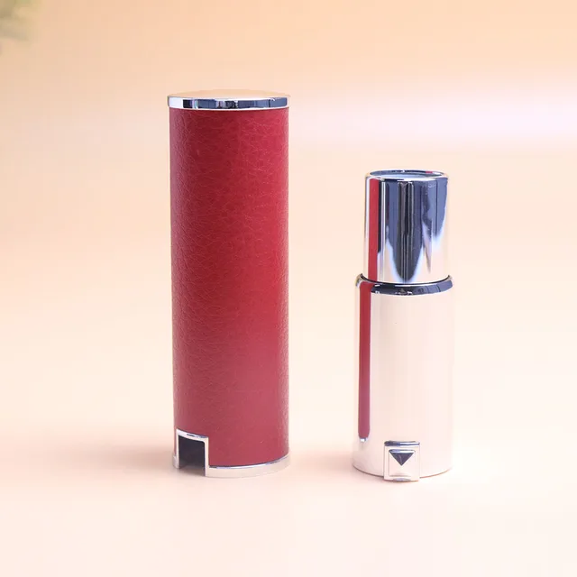 Wholesale Luxury Custom Lipstick Containers Tube Cosmetic Lipstick Container Colourful Press Round Lipstick Tube