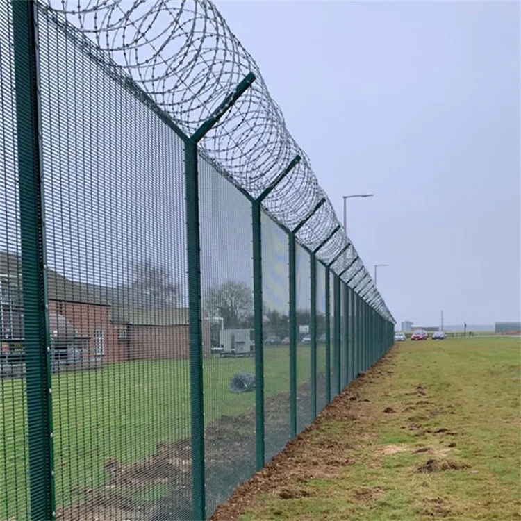 High Security 358 Anti-Climb Fence Sliding High Quality PVC Metal Iron for Factories Driveways Barbed Wire Clamp Accessories