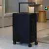 Negro oscuro - Barra de tracción ancha - Separación húmedo/seco - Portavasos plegable