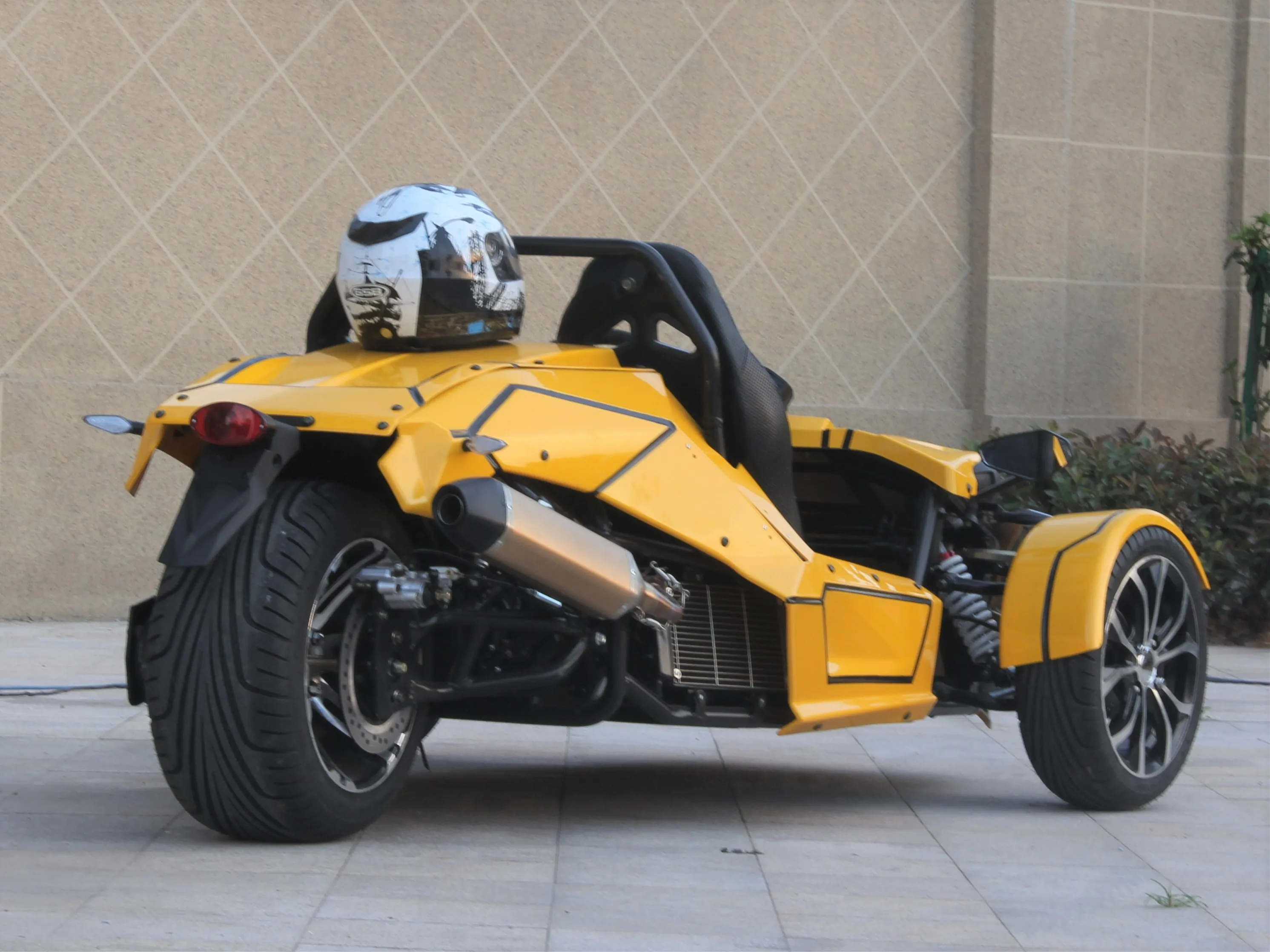 ZTR大人用三輪車リバース三輪コンバーチブルスポーツカー350ccの製造に