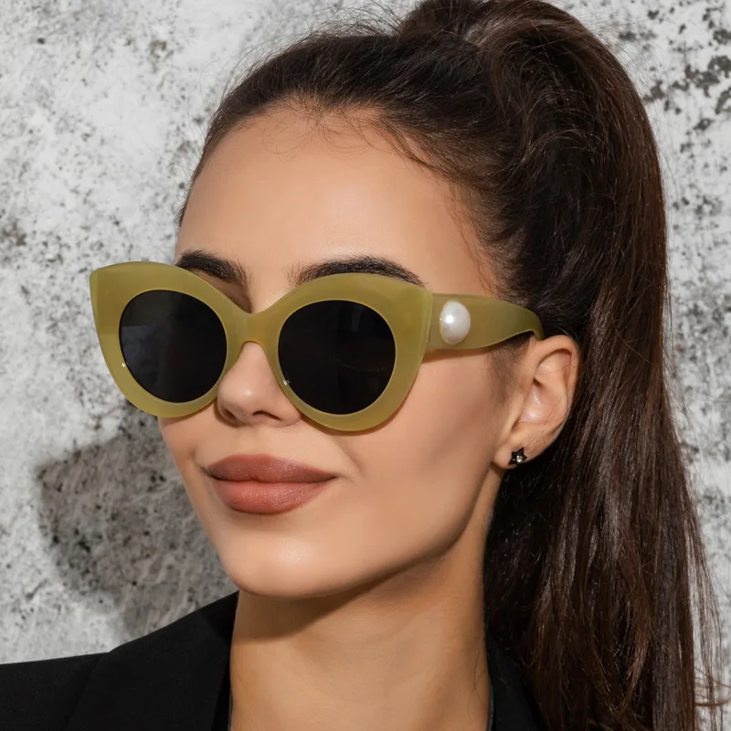 2024 Retro Oversized Cat Eye Women Luxury Sunglasses Fashion Pearl