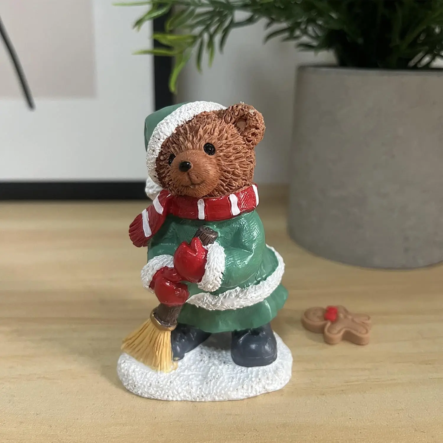 Small Cute Teddy Animal Bear Design Statue Home Decor Resin Figurine for Christmas Decorations