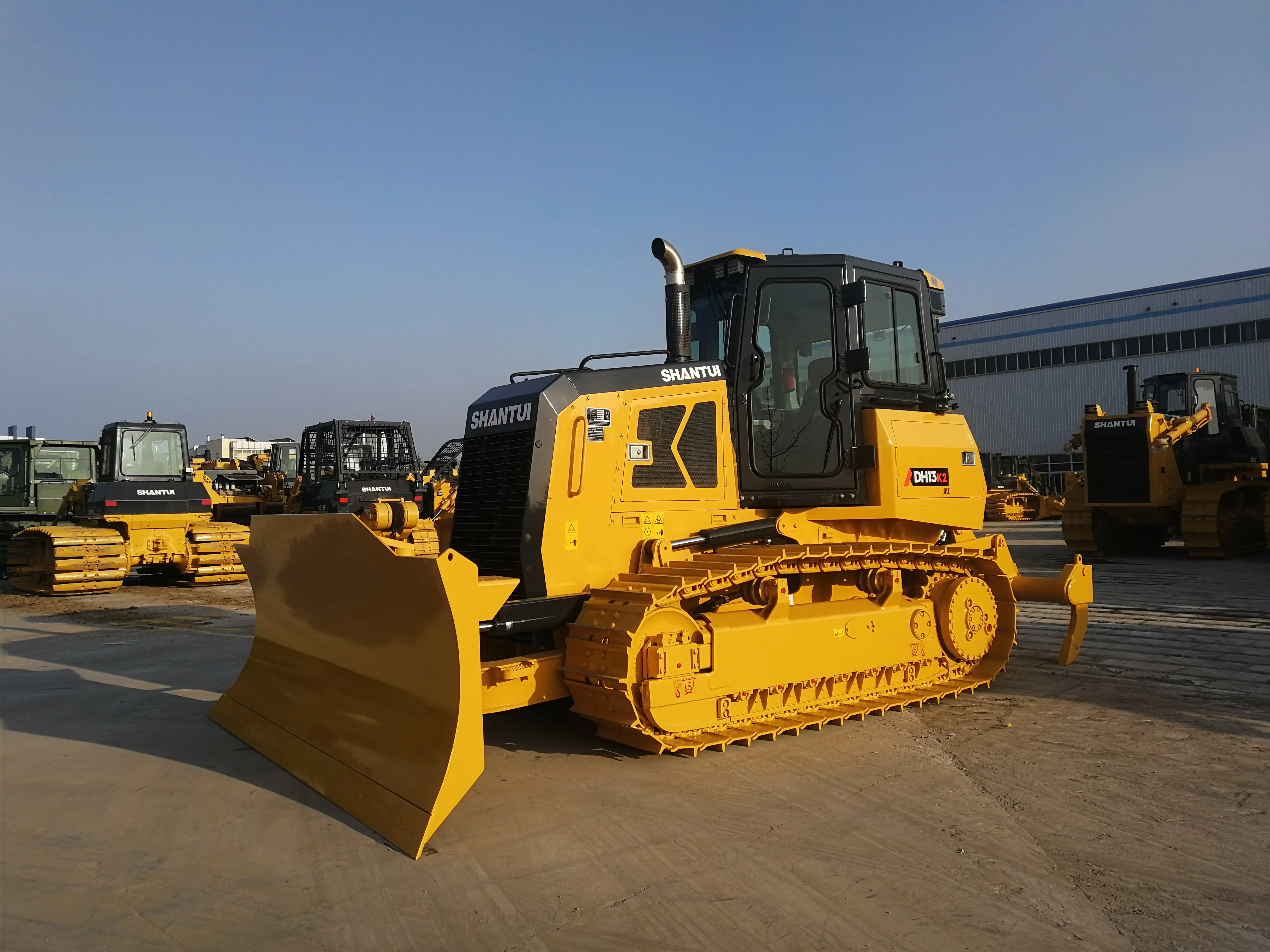 Высококачественный бульдозер DH13 с гидравлической нагрузкой система рулевого управления мощностью 130 л.с. одним хвостовиком